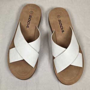 SODA White Criss Cross Slide Sandals Size 7 Like New